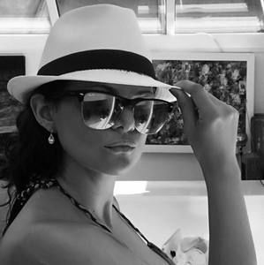 Meet your Posher, Denise